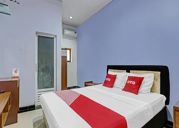 Oyo 90553 Arteri Guest House